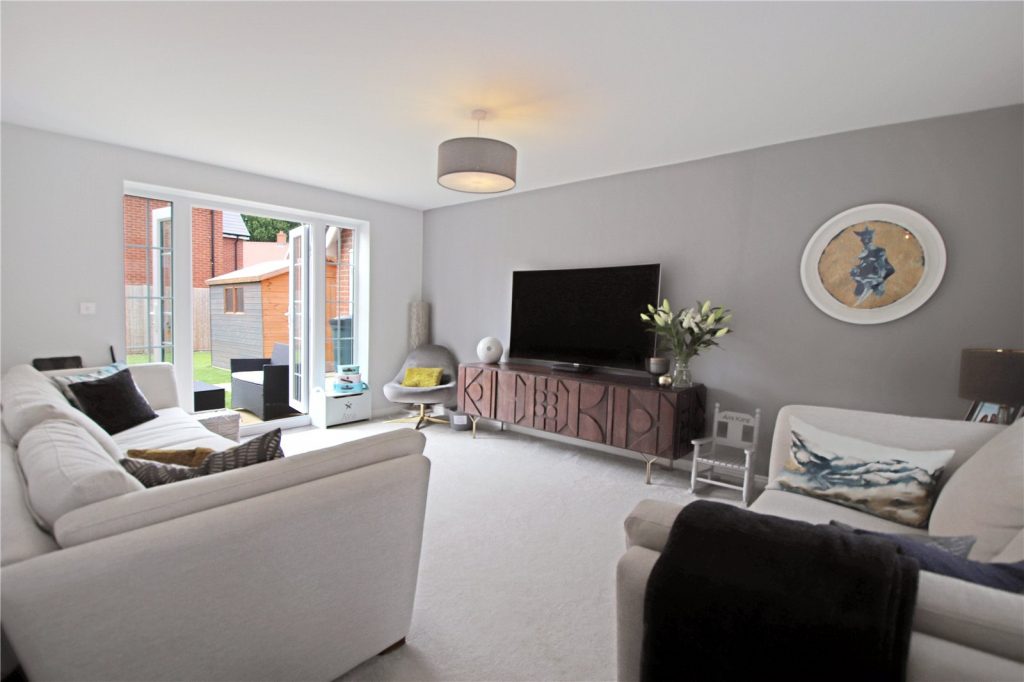 Elizabeth II Avenue, Berkhamsted