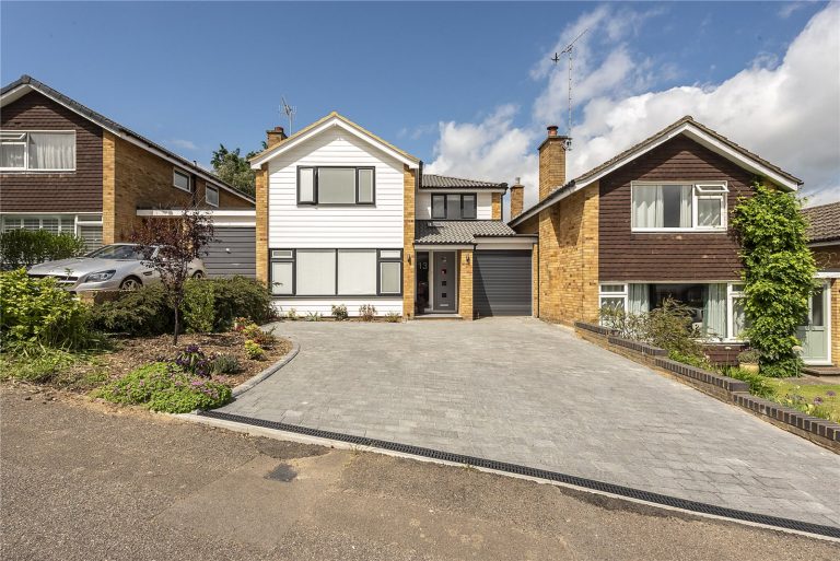 Lombardy Drive, Berkhamsted