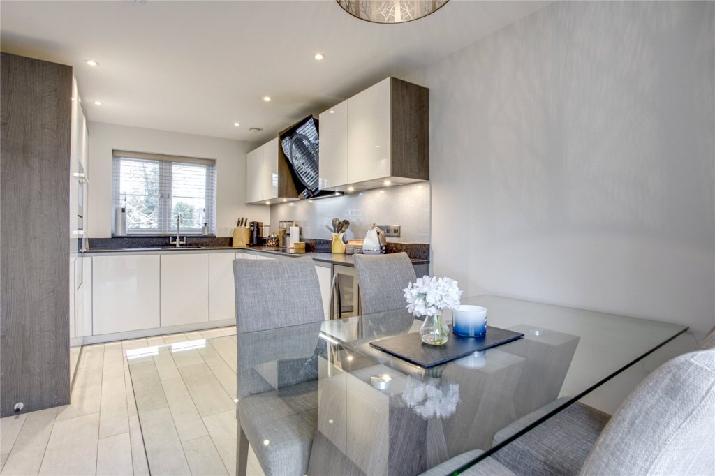 St. Marys Avenue, Northchurch