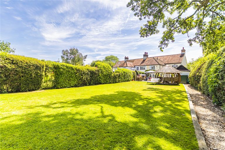 Bradden Lane, Gaddesden Row