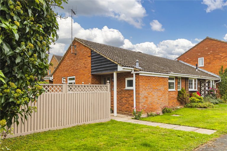 Brownlow Avenue, Edlesborough