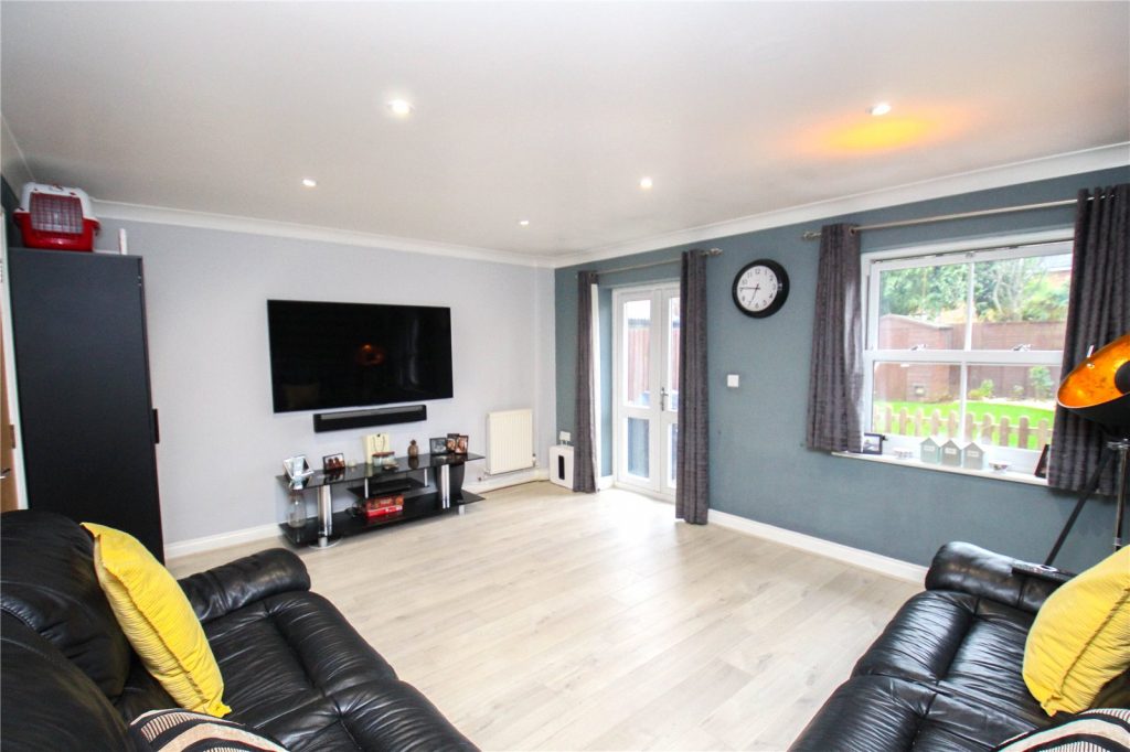 Farm Way, Great Road