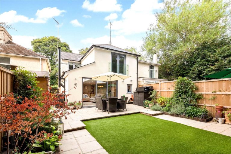 Two Waters Road, Hemel Hempstead