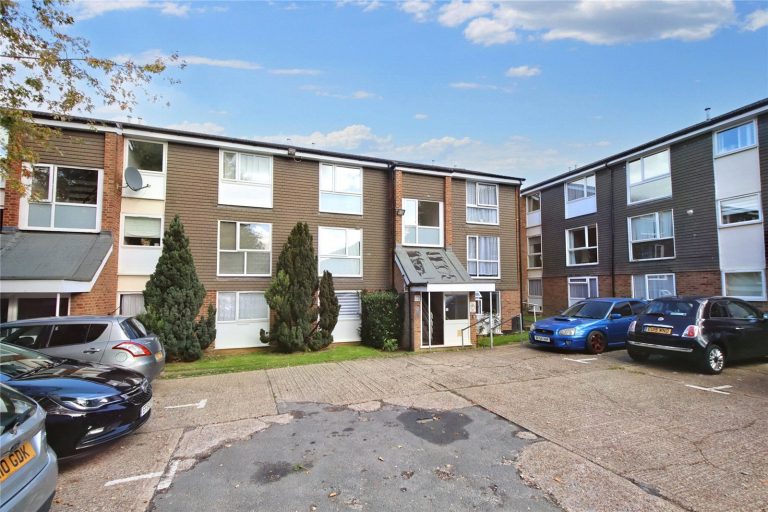 Cuffley Court, Woodhall Farm