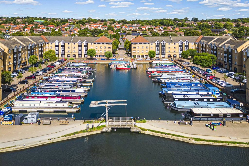 Dickinson Quay, Apsley Marina