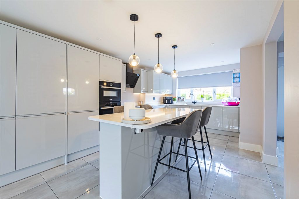 Bullace Close, Warners End