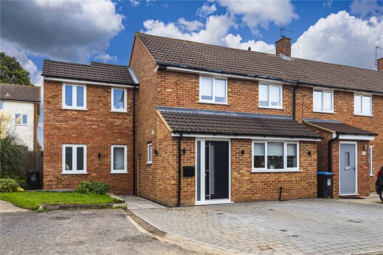 Bullace Close, Warners End