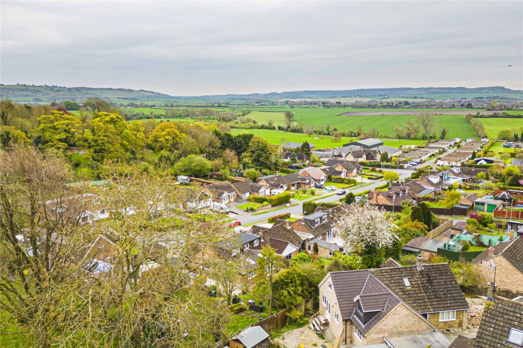 Castle Close, Totternhoe