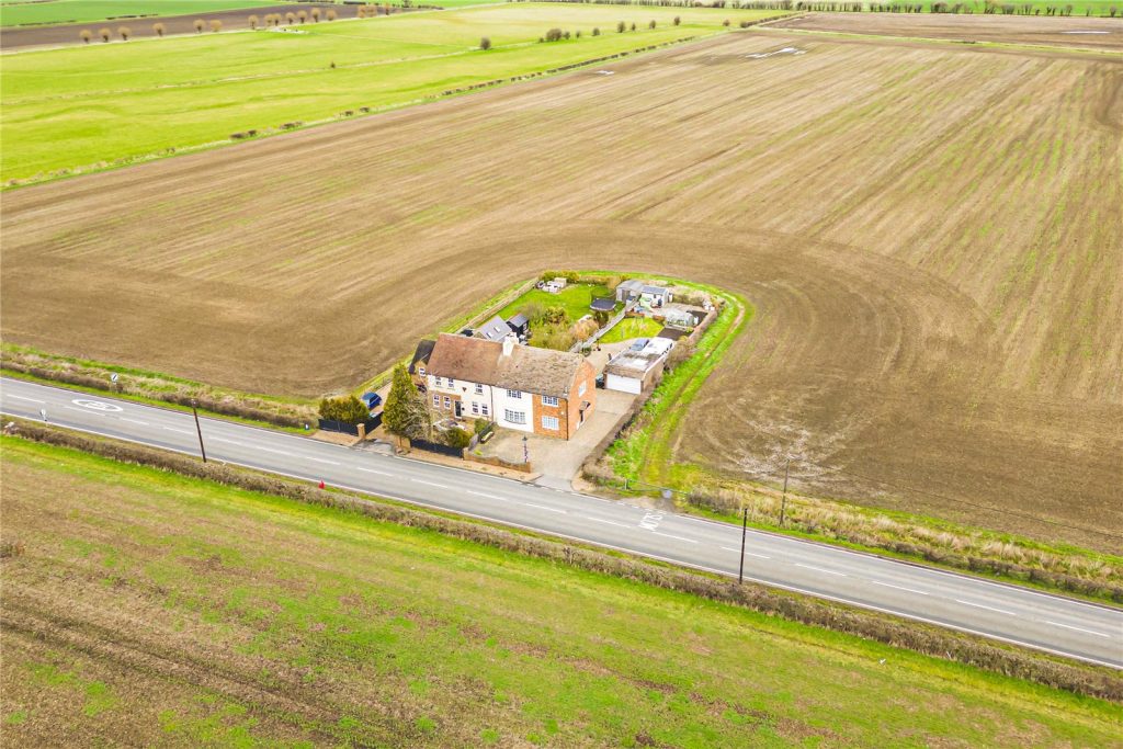 Leighton Road, Northall