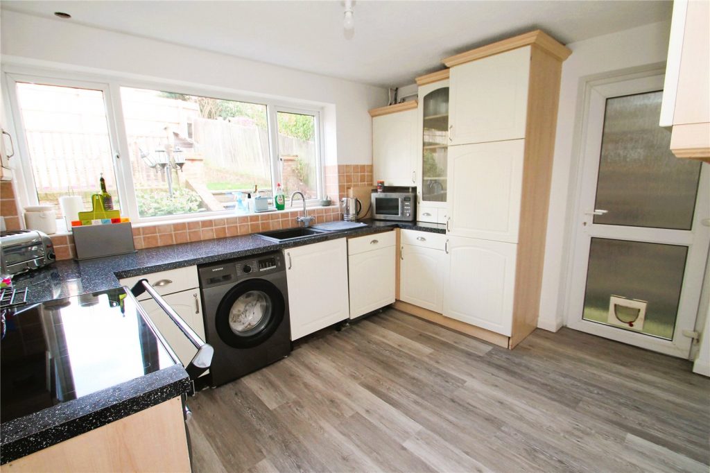 Crosslands, Caddington