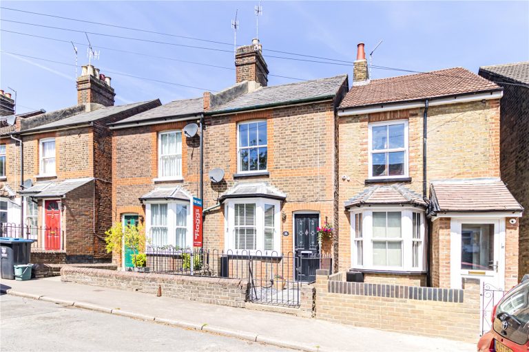 Storey Street, Apsley