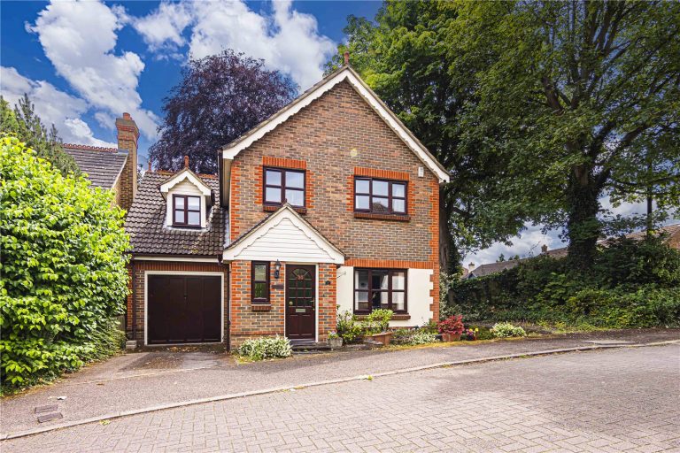 Regent Close, Kings Langley