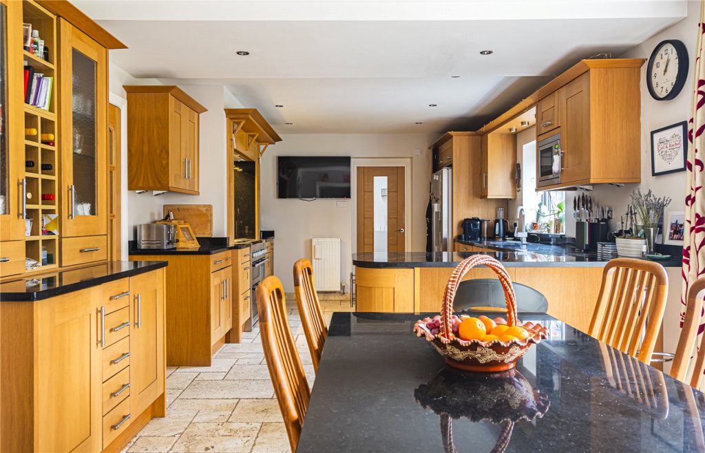 Chipperfield Road, Bovingdon